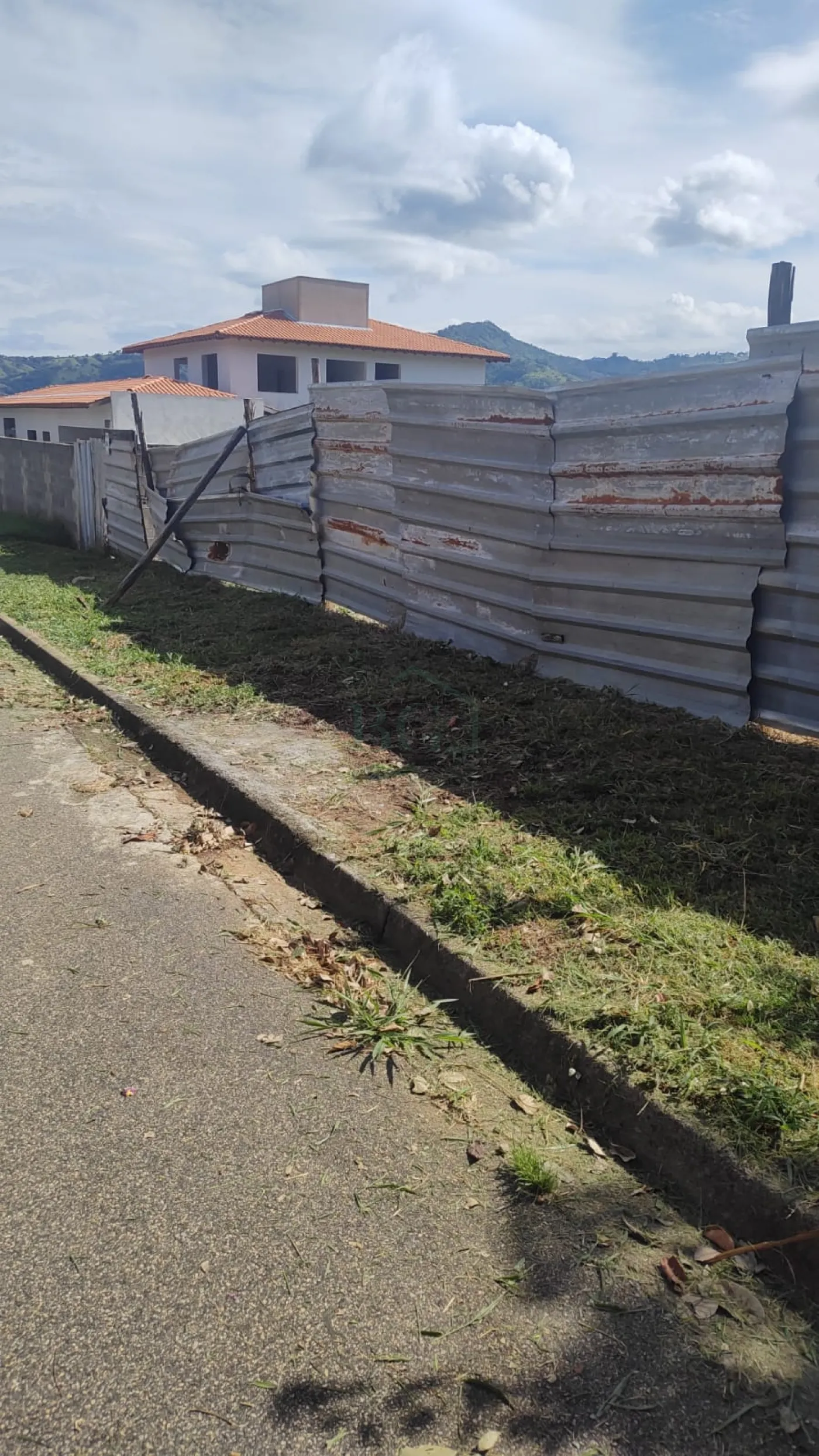 Terreno à venda, 1000m² - Foto 1