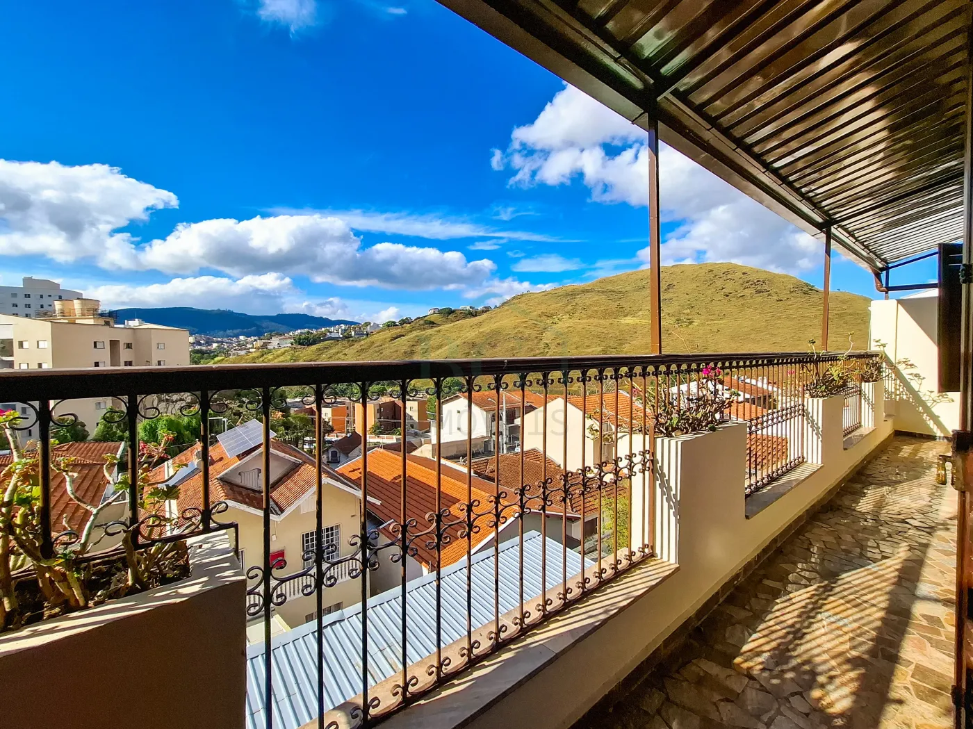 Casa para alugar com 4 quartos, 150m² - Foto 9