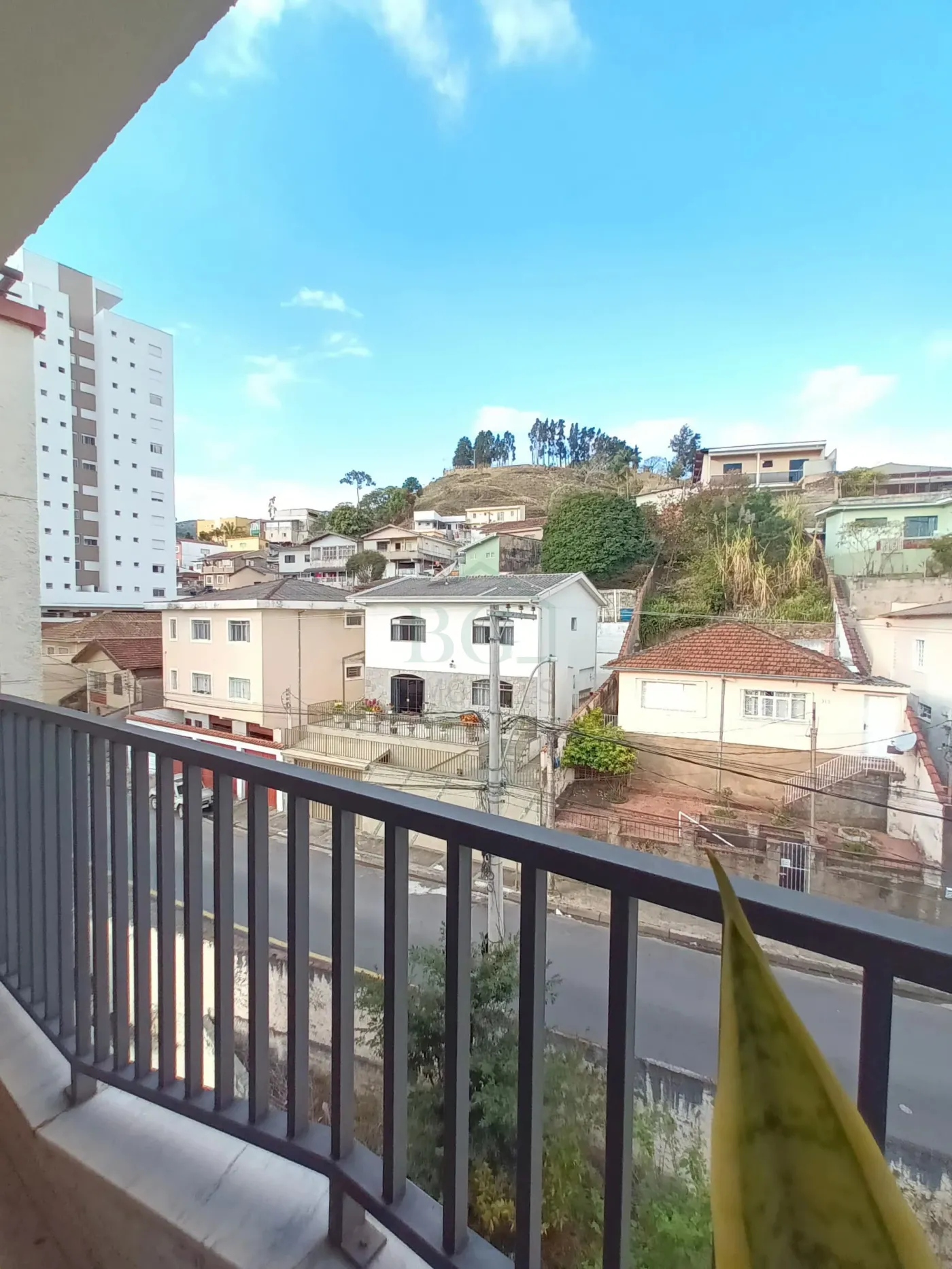 Apartamento à venda com 3 quartos, 110m² - Foto 3