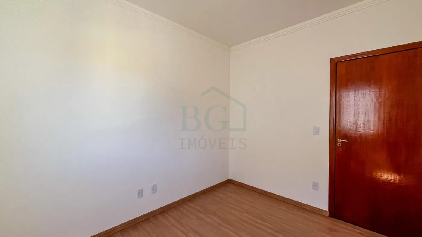 DORMITÓRIO Alugar Apartamentos / Padrão em Poços de Caldas R$ 1.400,00 - Foto 8