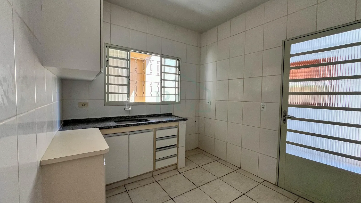 Casa para alugar com 3 quartos, 250m² - Foto 10