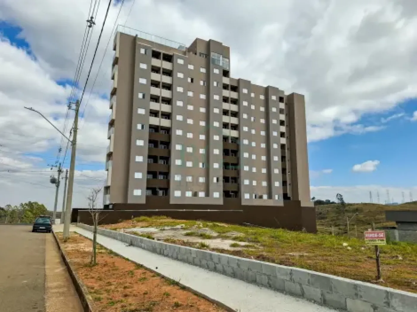 FACHADA LATERAL Comprar Apartamentos / Padrão em Poços de Caldas R$ 250.000,00 - Foto 1