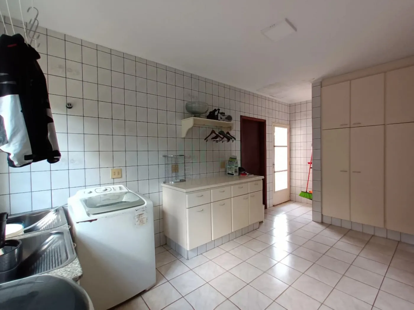 ÁREA DE SERVIÇO Comprar Casas / Padrão em Poços de Caldas R$ 2.350.000,00 - Foto 44