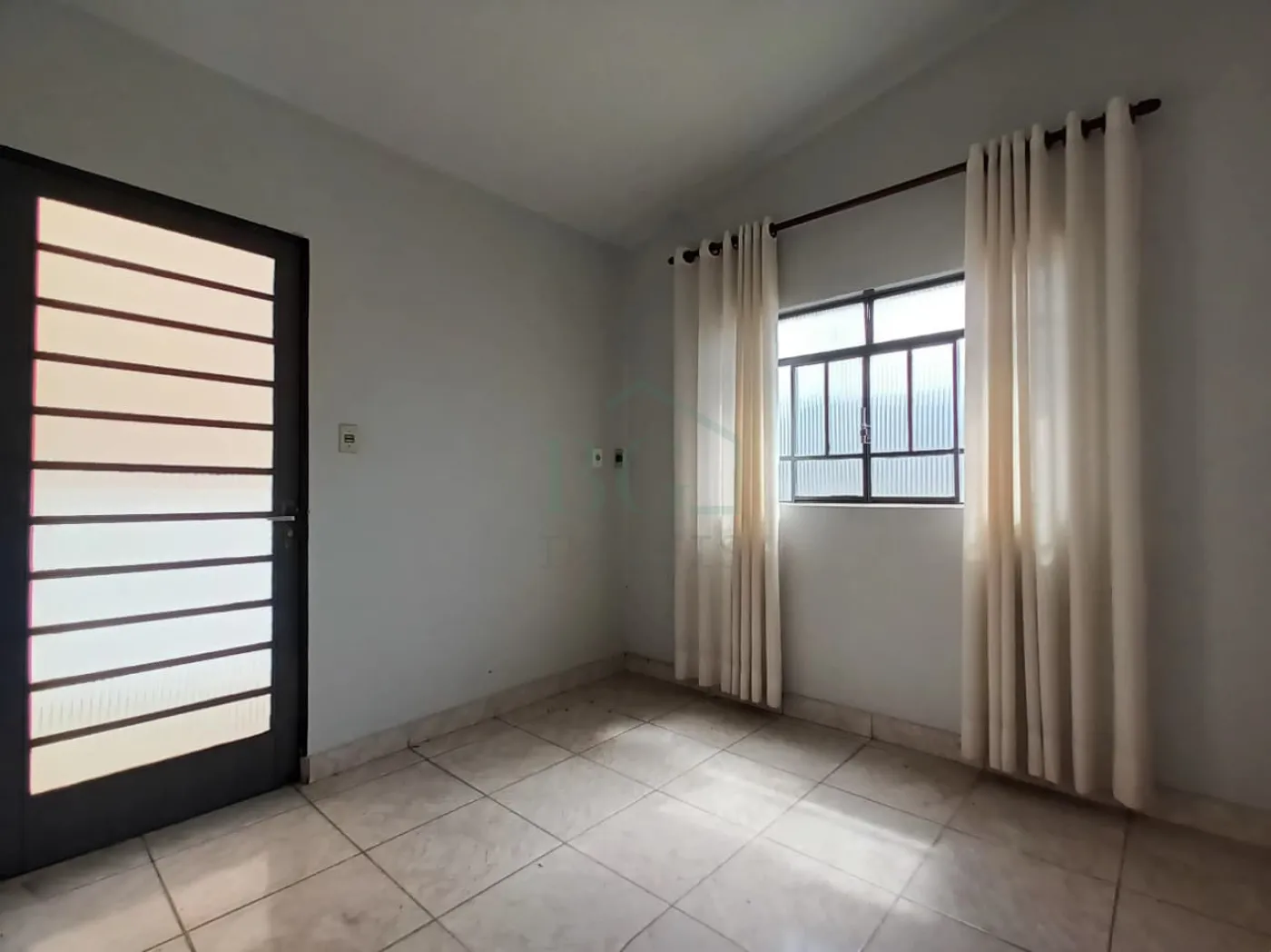 SALA Comprar Casas / Padrão em Poços de Caldas R$ 590.000,00 - Foto 4