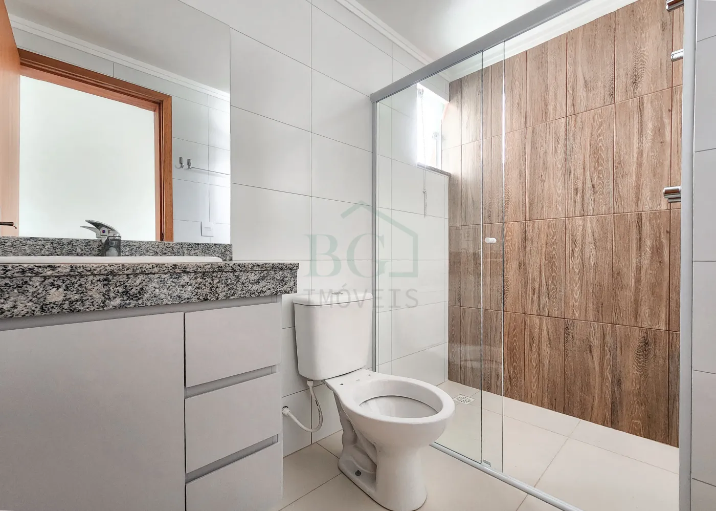 BANHEIRO SUITE Alugar Apartamentos / Padrão em Poços de Caldas R$ 1.600,00 - Foto 8