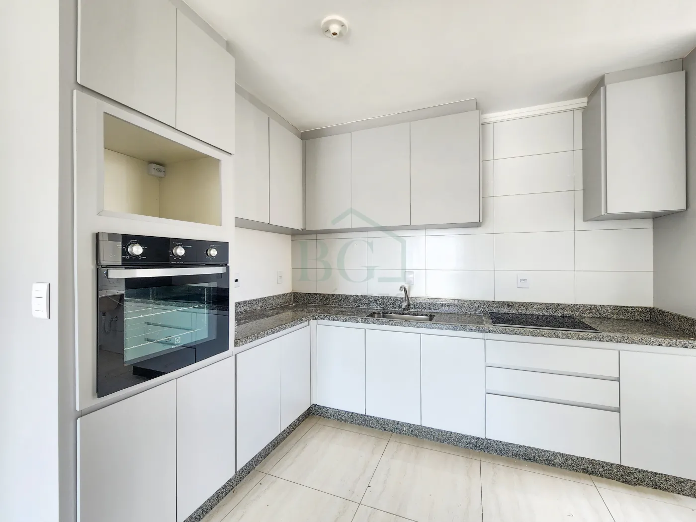 COZINHA Alugar Apartamentos / Padrão em Poços de Caldas R$ 1.600,00 - Foto 14