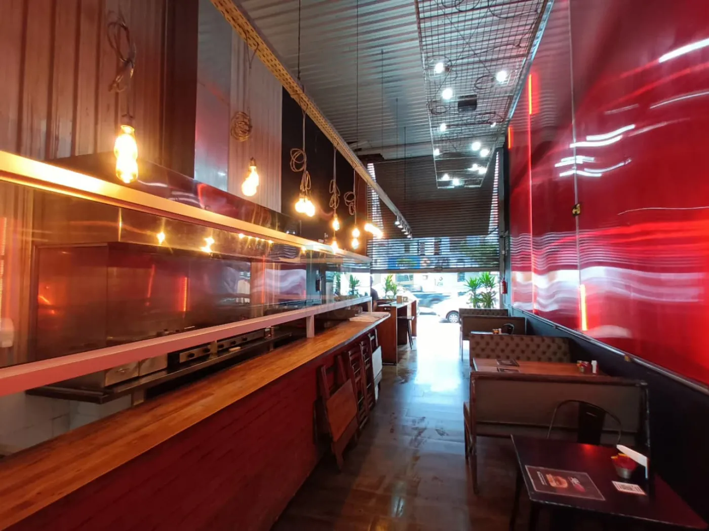 SALÃO E VISTA DOS FUNDOS DA ÁREA DE PRODUÇÃO Comprar Comercial / Padrão em Poços de Caldas R$ 130.000,00 - Foto 4