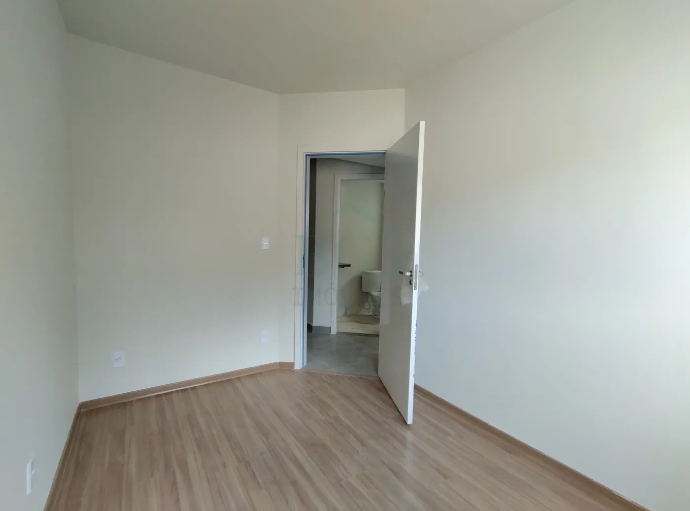 QUARTO Comprar Apartamentos / Padrão em Poços de Caldas R$ 280.000,00 - Foto 3
