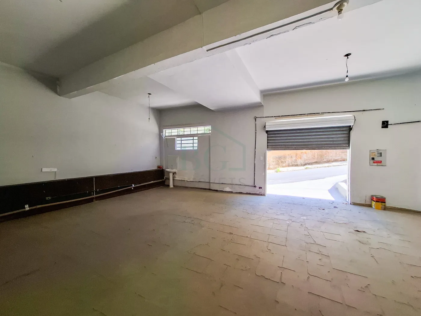 Casa para alugar com 2 quartos, 65m² - Foto 4