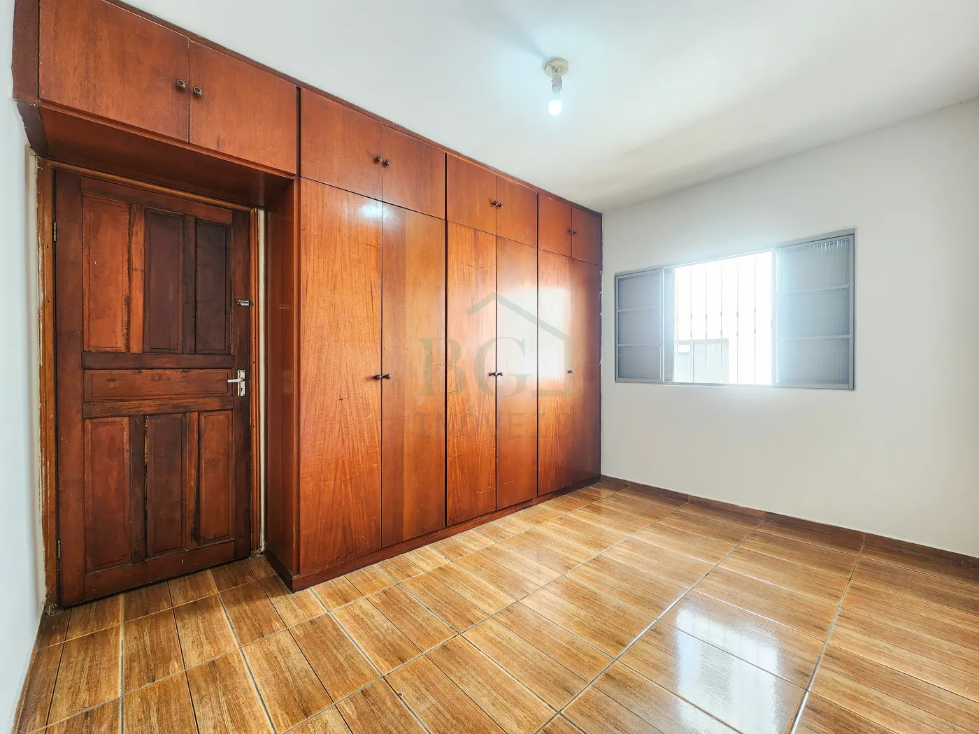 SUÍTE Alugar Casas / Padrão em Poços de Caldas R$ 2.500,00 - Foto 5