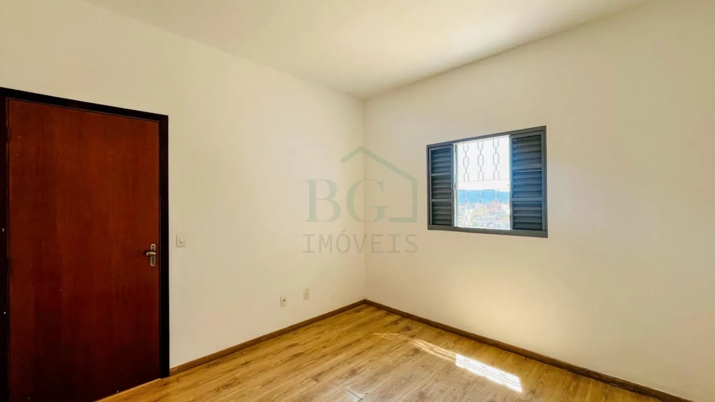 DORMITÓRIO Alugar Casas / Padrão em Poços de Caldas R$ 2.100,00 - Foto 8