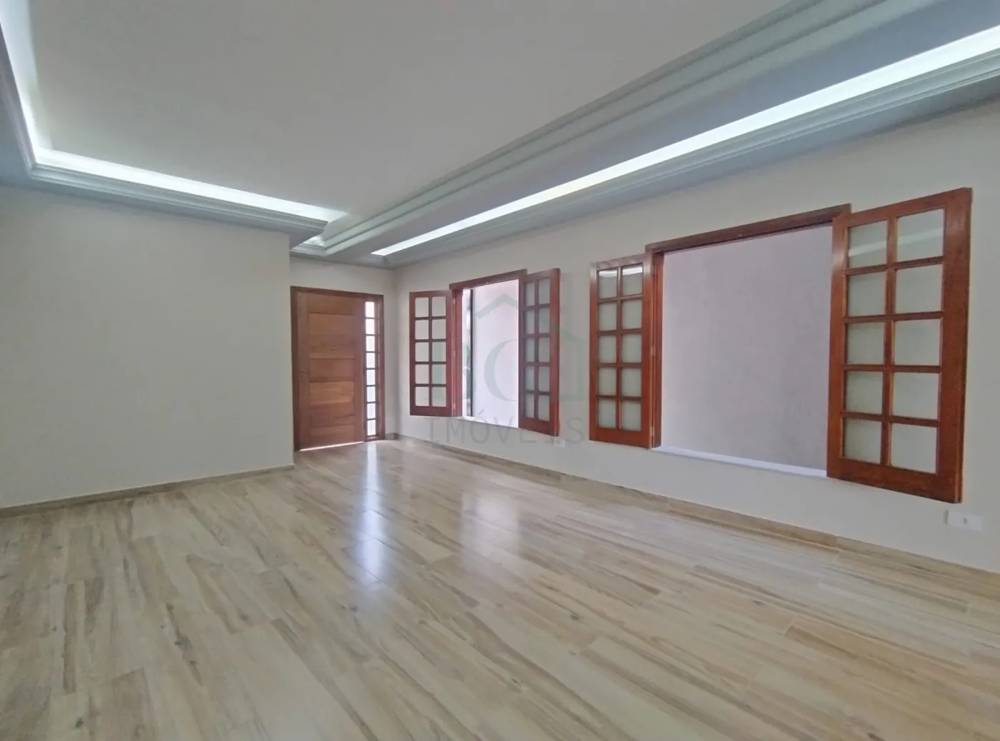 Casa à venda com 3 quartos, 380m² - Foto 4