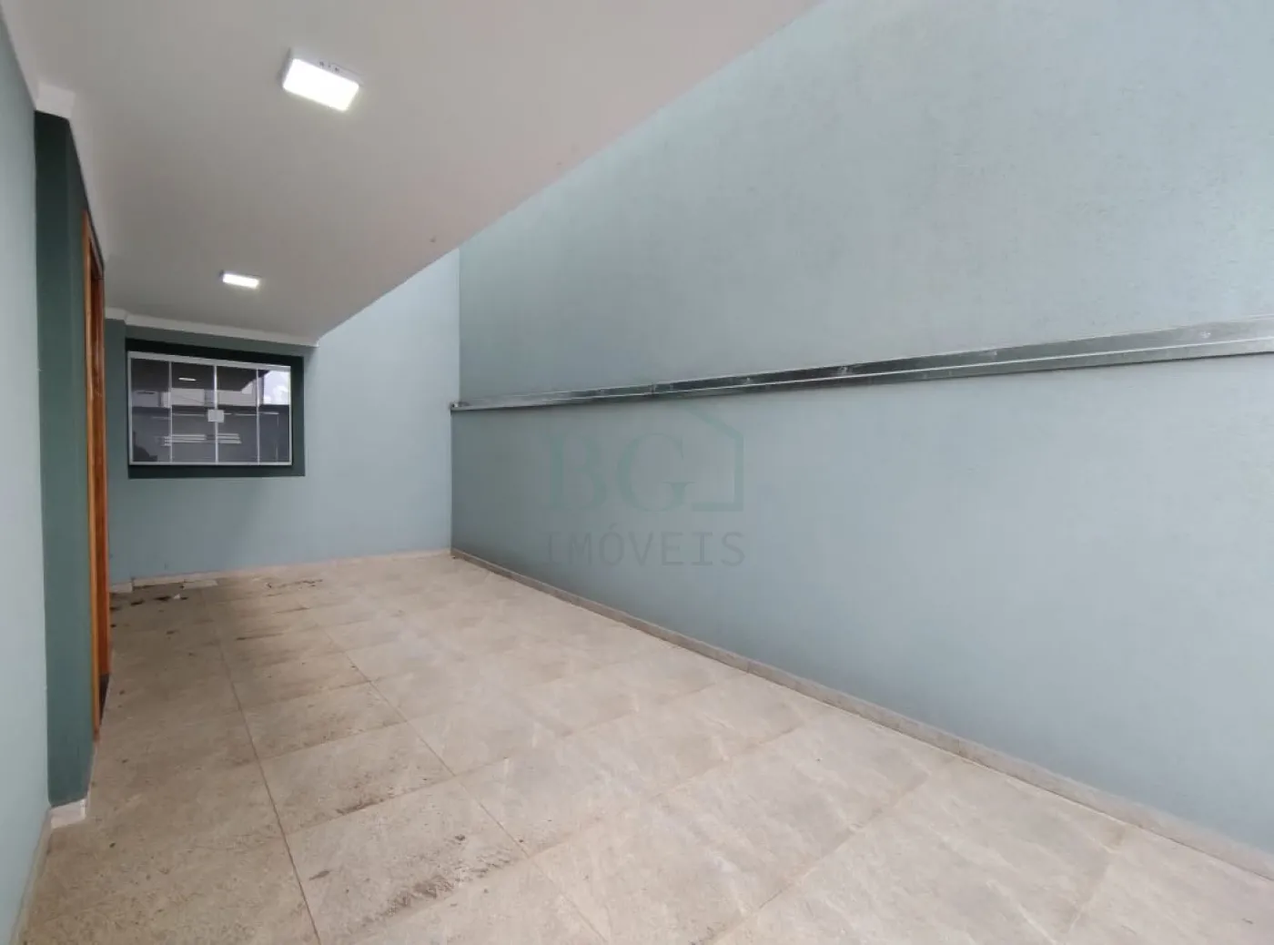 Casa à venda com 2 quartos, 125m² - Foto 3