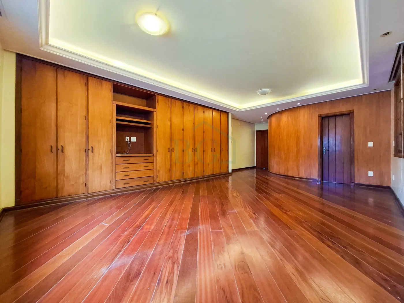 SUITE Alugar Casas / Padrão em Poços de Caldas R$ 7.000,00 - Foto 11