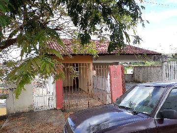 Alugar Casas / Padrão em Poços de Caldas. apenas R$ 195.000,00