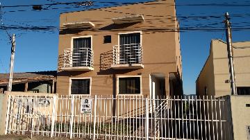 Alugar Apartamentos / Padrão em Poços de Caldas. apenas R$ 750,00