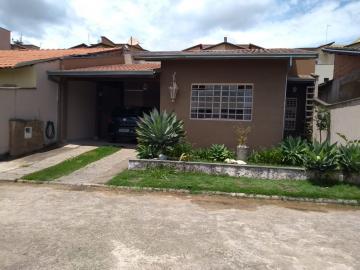 Alugar Casas / Padrão em Poços de Caldas. apenas R$ 400.000,00