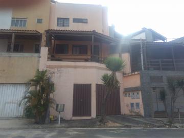 Alugar Casas / Padrão em Poços de Caldas. apenas R$ 450.000,00