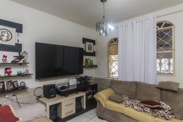 Comprar Casas / Padrão em Poços de Caldas R$ 335.000,00 - Foto 2 Comprar Casas / Padrão em Poços de Caldas R$ 335.000,00 - Foto 2