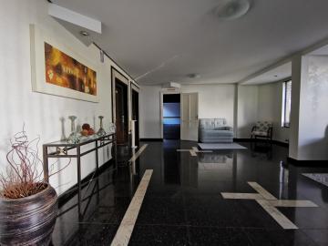 Alugar Apartamentos / Padrão em Poços de Caldas R$ 1.800,00 - Foto 2 Alugar Apartamentos / Padrão em Poços de Caldas R$ 1.800,00 - Foto 2