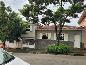 Alugar Casas / Padrão em Poços de Caldas. apenas R$ 490.000,00