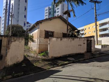 Alugar Casas / Padrão em Poços de Caldas. apenas R$ 400.000,00