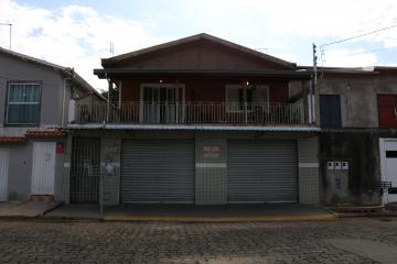 Alugar Casas / Padrão em Poços de Caldas. apenas R$ 480.000,00