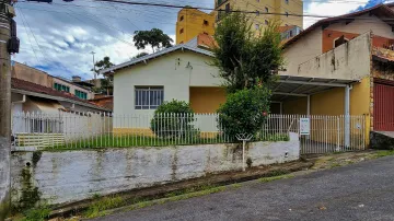 Alugar Casas / Padrão em Poços de Caldas. apenas R$ 1.100,00
