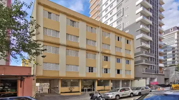 Alugar Apartamentos / Padrão em Poços de Caldas. apenas R$ 1.200,00