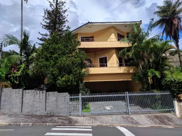 Alugar Casas / Padrão em Poços de Caldas. apenas R$ 2.800.000,00