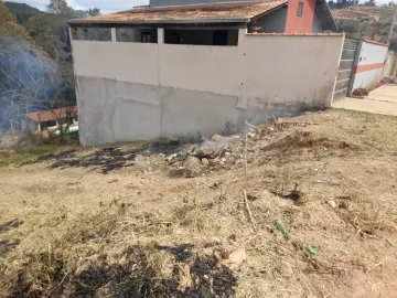 Terreno em bairro de chácaras