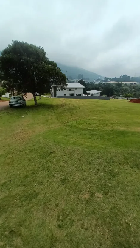 Terrenos no condomínio Campo da Cachoeira