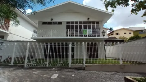 Alugar Casas / Padrão em Poços de Caldas. apenas R$ 4.500,00